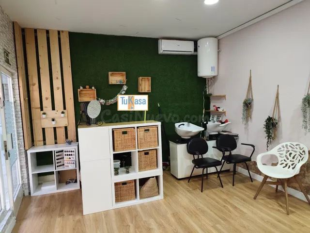 Alquiler de Peluquería lista para empezar a trabajar - foto 2