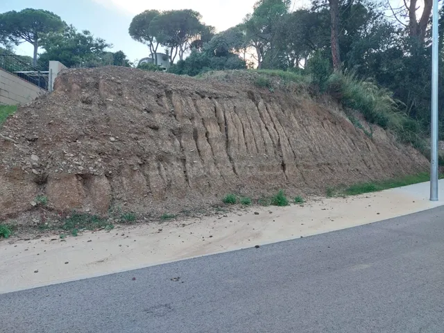 CALONGE: FANTASTICA PARCELA DE 588 M2 PARA CONSTRUIR LA CASA - foto 5
