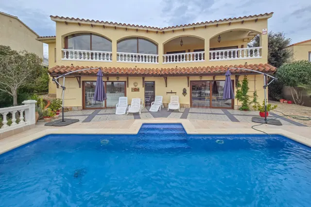 Exclusiva Casa en Mas Fumats con Vistas a la Badía de Rosas - foto 2