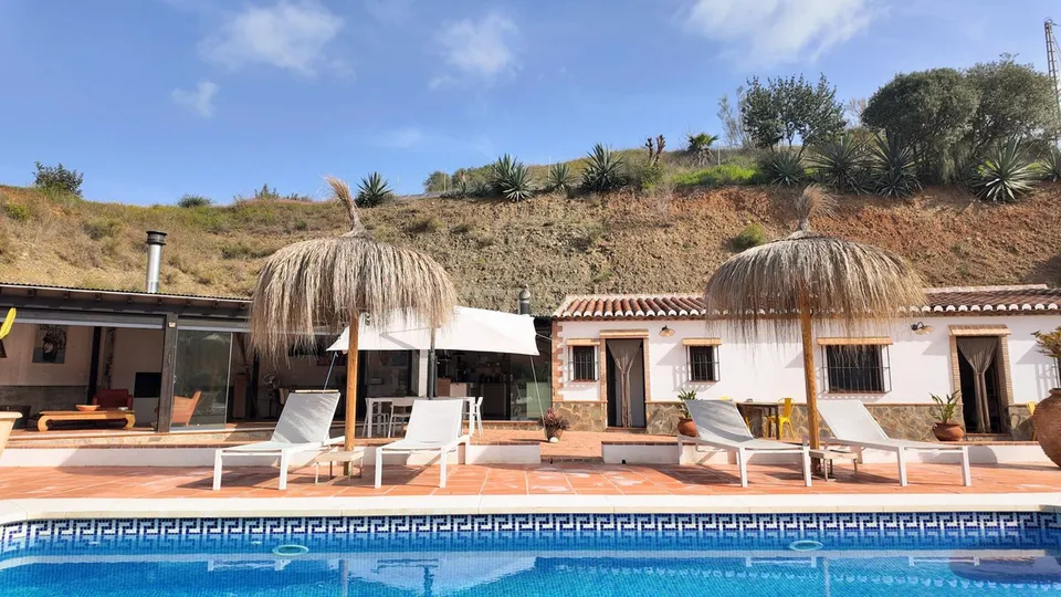 Chalet 6 habitaciones 226m² en venta - Alora pueblo