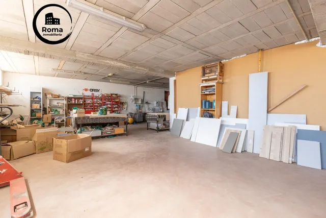 Nave industrial 2169m² en venta - Iznalloz — 4