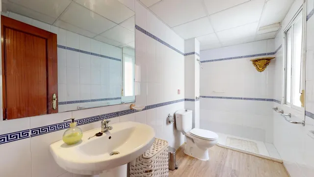 Encantador Piso en zona Fuente de la Salud — 23