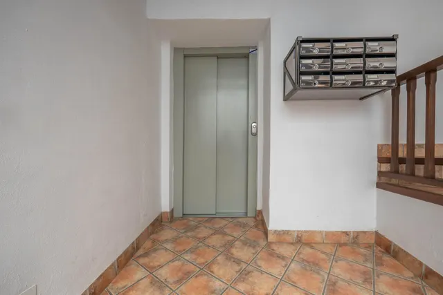 VENTA DE CÉNTRICO PISO DÚPLEX EN CALLE ELVIRA - GRANADA — 38