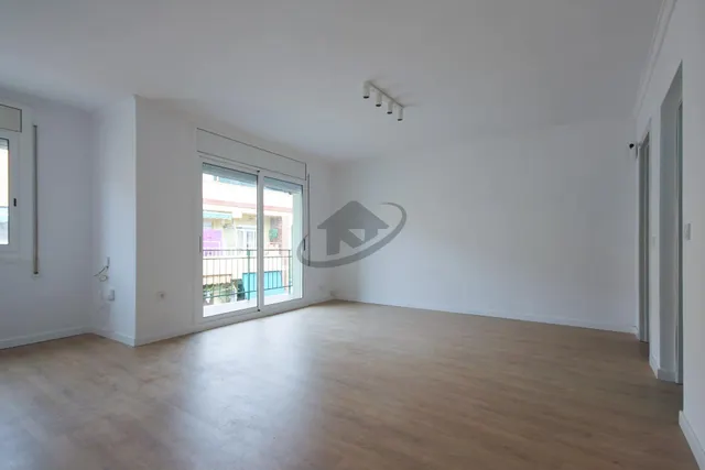 AMPLIA Y LUMINOSA VIVIENDA REFORMADA INTEGRAL CON BALCÓN Y ASCENSOR EN CERDANYOLA — 14