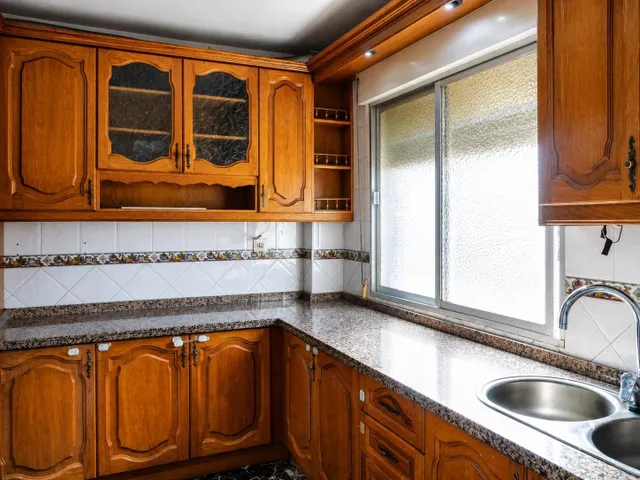 Piso en Armila junto parada de metro todo exterior. — 15