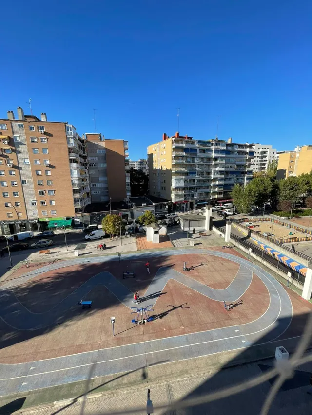 Piso amueblado con terraza y aire acondicionado en Parque Vosa, Móstoles — 21
