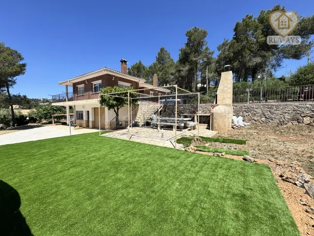 Espectacular casa independiente con dos viviendas, gran parc - foto 3