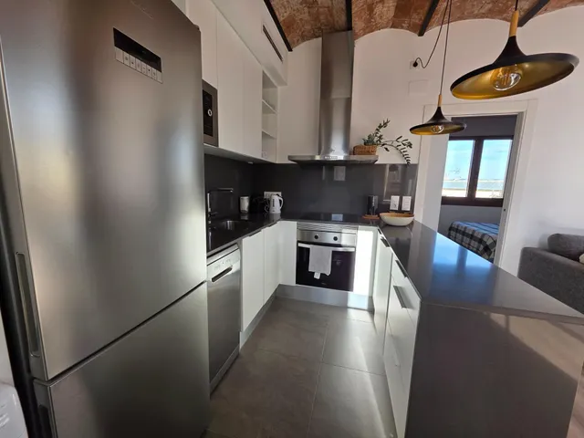 Ático con Solarium reformado en el corazón del Paral·lel (Barcelona) — 15