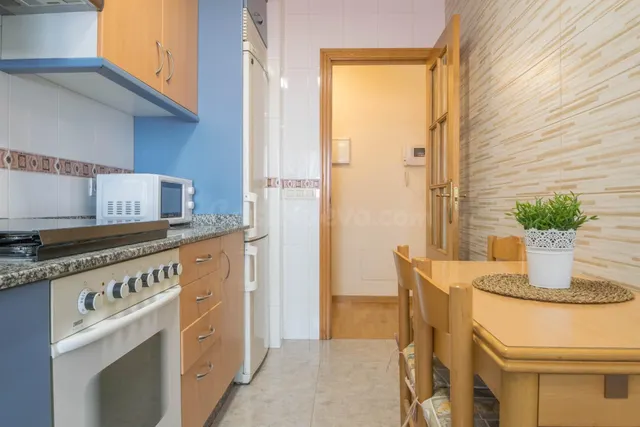 Oportunidad en Culleredo: Piso de 2 habitaciones con garaje  - foto 4