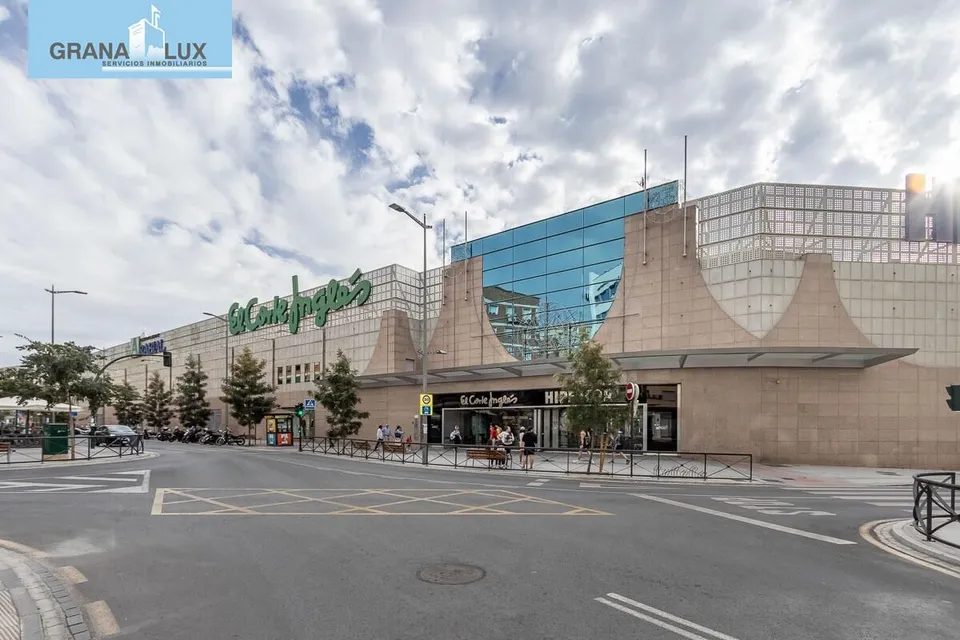 LOCAL COMERCIAL EN ARABIAL JUNTO HIPERCOR