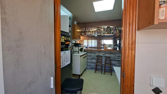 Bonito apartamento con vistas y piscina — 21
