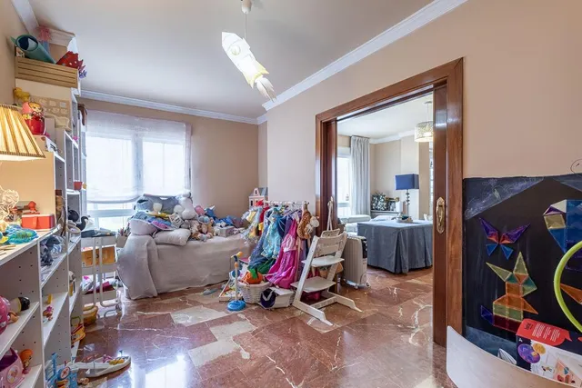 AMPLITUD, LUZ Y CONFORT EN UN HOGAR ÚNICO — 21