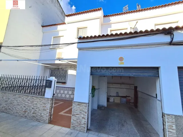 SE VENDE EN MONTIJO, DUPLEX, ZONA VIRGEN DE BARBAÑO (PISTAS  - foto 2