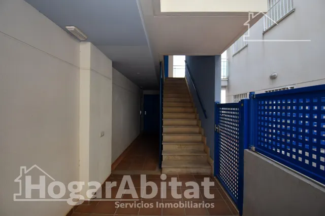 Seminuevo con terraza, piscina y garaje cerca de la playa — 36