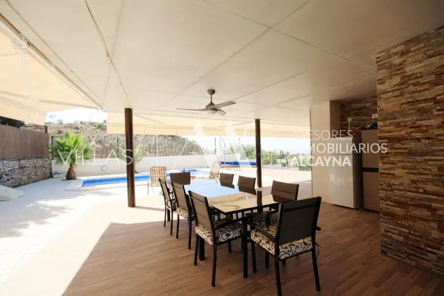 VILLA DE LUJO EN LA ALCAYNA - foto 2