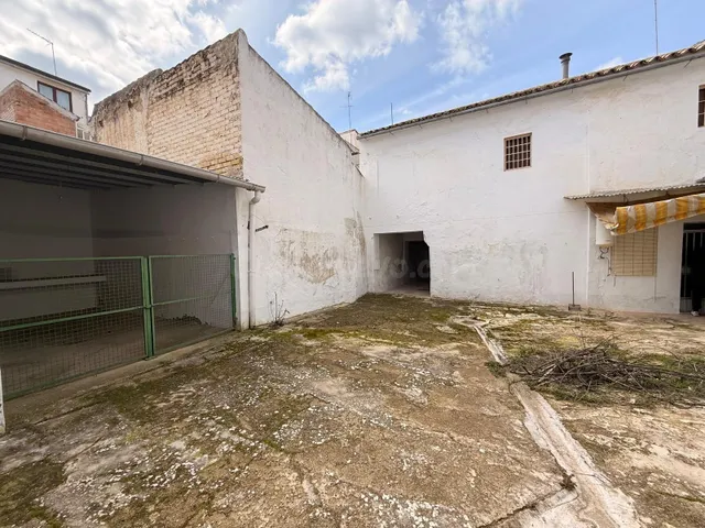 Casa señorial con gran fachada y patios en Benamejí (Córdoba - foto 5