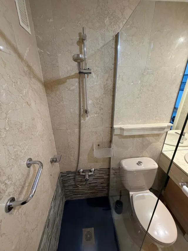 Luminoso piso de 3 dormitorios con piscina, garaje y trastero en el centro de Villanueva del Pardillo — 18