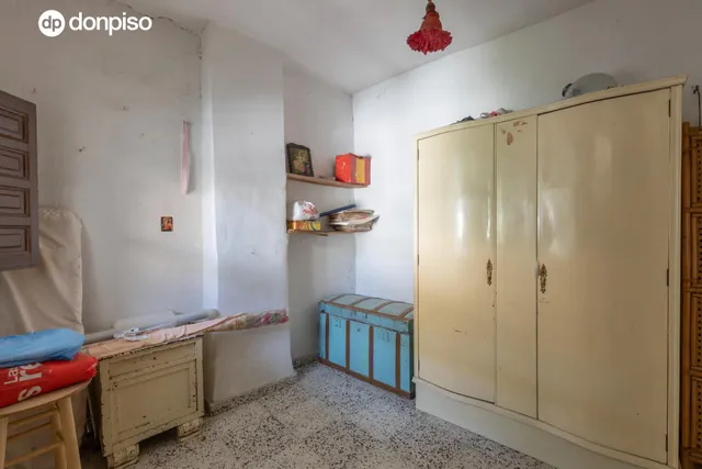 EXCEPCIONAL OPORTUNIDAD EN PLENO CENTRO DE HUÉTOR VEGA — 42