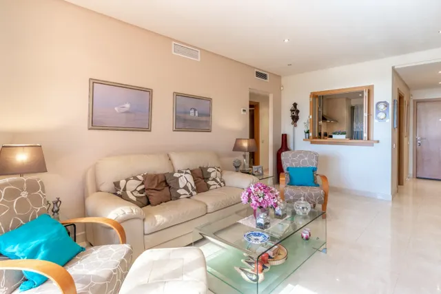 Elegante apartamento en primera planta con vistas panorámicas al mar en Sotoserena – Nueva Milla de Oro, Estepona — 13