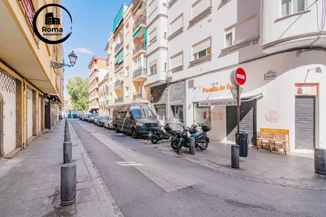 Local en pleno centro de Granada — 24