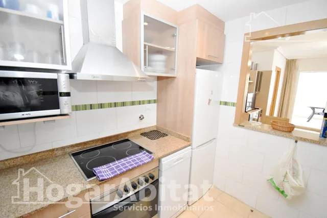 Acogedor en residencial con piscina, garaje y terraza, todo amueblado — 8