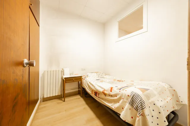 Pis amb terrassa gran i garatge tipus box a Torelló — 14