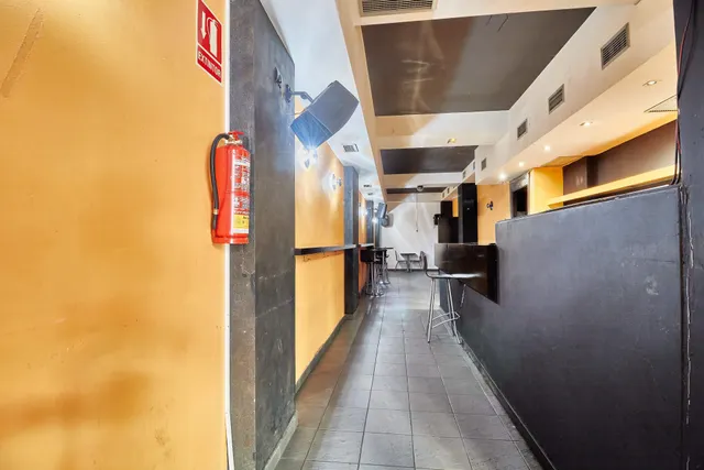 LOCAL CON LICENCIA EN CATARROJA — 3