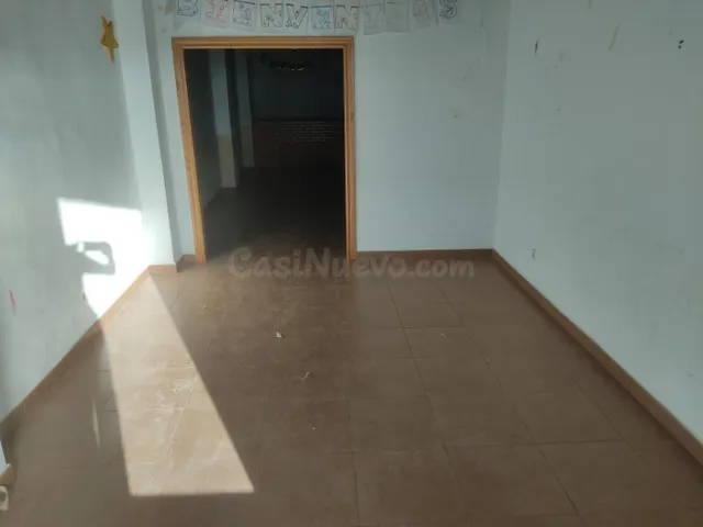 LOCAL ACONDICIONADO DE 100 M2. - foto 2
