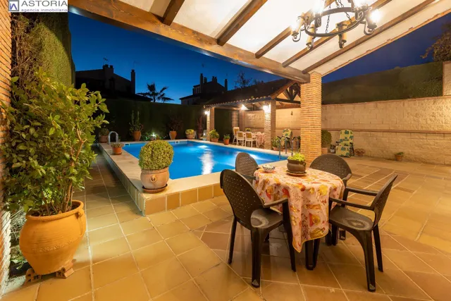 VIVIENDA PAREADA EN MONTELUZ — 14