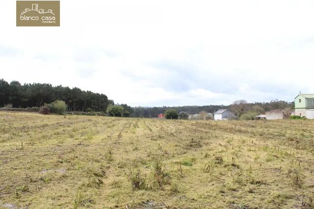 Solar de 890m2 en Oza - Carballo — 5