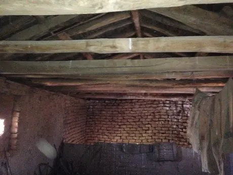 SE VENDE CASA EN CABREROS DEL RIO PARA REFORMAR - foto 5