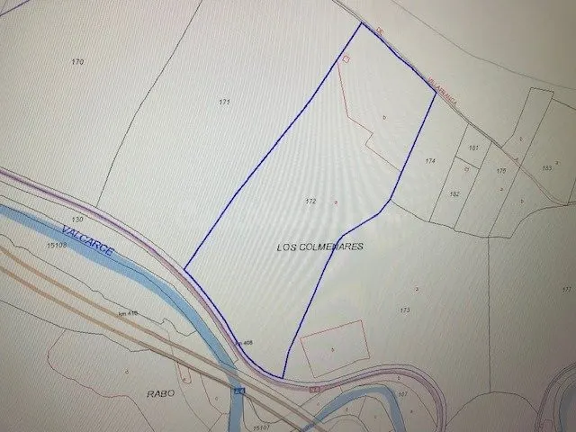 SE VENDE FINCA RUSTICA DE 79.900 M2 EN VILLAFRANCA DEL BIERZ - foto 2
