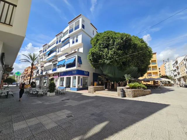 PISO GRANDE EN PLENO CENTRO DE MORAIRA - TEULADA - ALICANTE — 41