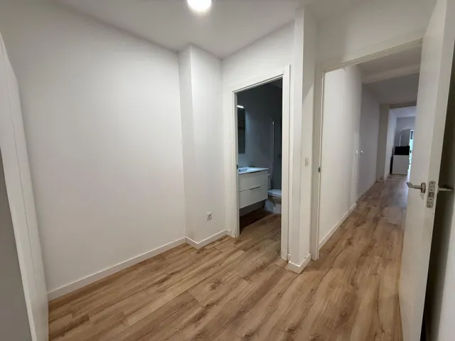 LOCAL COMERCIAL REFORMADO JUNTO AL PARQUE DEL TOSSAL – ZONA TRANQUILA Y BIEN COMUNICADA — 7