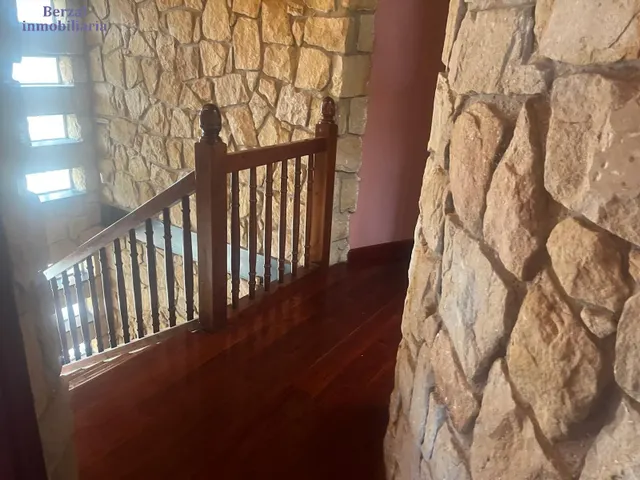 Singular chalet independiente junto a la cíniva de Los Manzanos, Lardero — 15