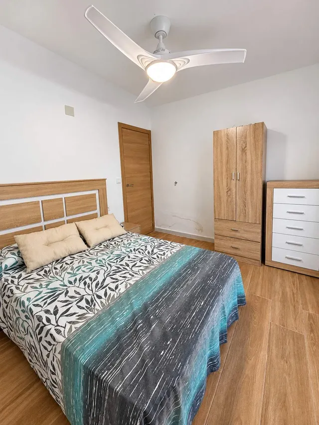 Oportunidad Única en Primera Línea de Playa Lisa: Encantador Apartamento Reformado — 5