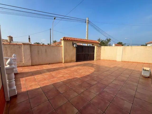 Chalet con piscina y amplias estancias en El Chaparral — 18