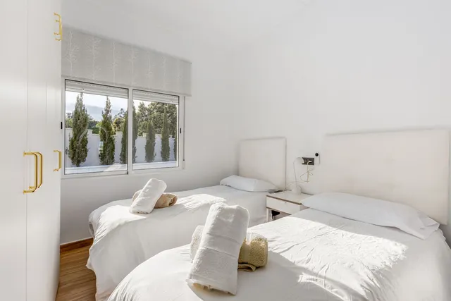 Chalet 6 habitaciones 336m² en venta - Costa del Sol — 17