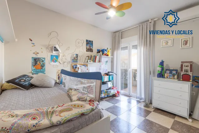 Casa en Armilla con terraza, patio y amplia cochera — 19
