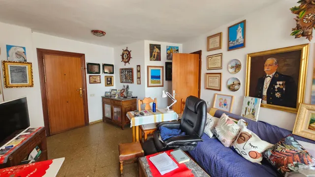 APARTAMENTO DE 2 DORMITORIOS A 100 MTS DE LA PLAYA EN BENALMÁDENA — 32