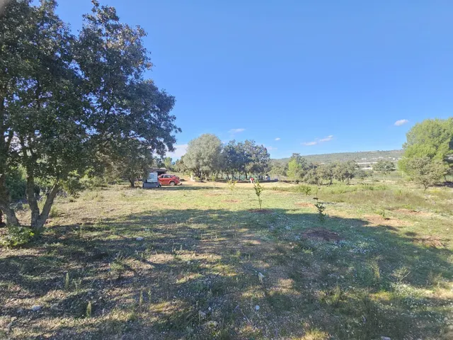 Terreno para recreo vallado y con acceso por camino asfaltado — 12