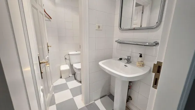 Oficina reformada y amueblada de 128 m2 en el Edificio Peceño, en pleno centro de Santa Cruz de Tenerife — 27
