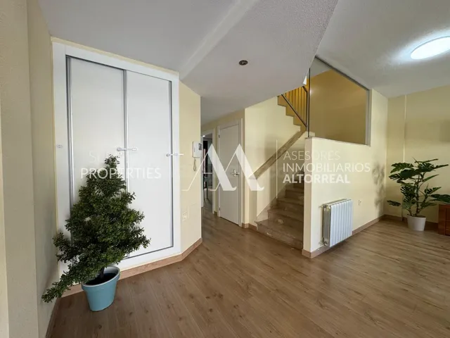 Chalet Adosado con garaje en Altorreal-El Chorrico (Molina d - foto 2