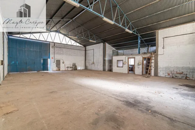 NAVE INDUSTRIAL DE 240M2 EN JUN-GRANADA — 2