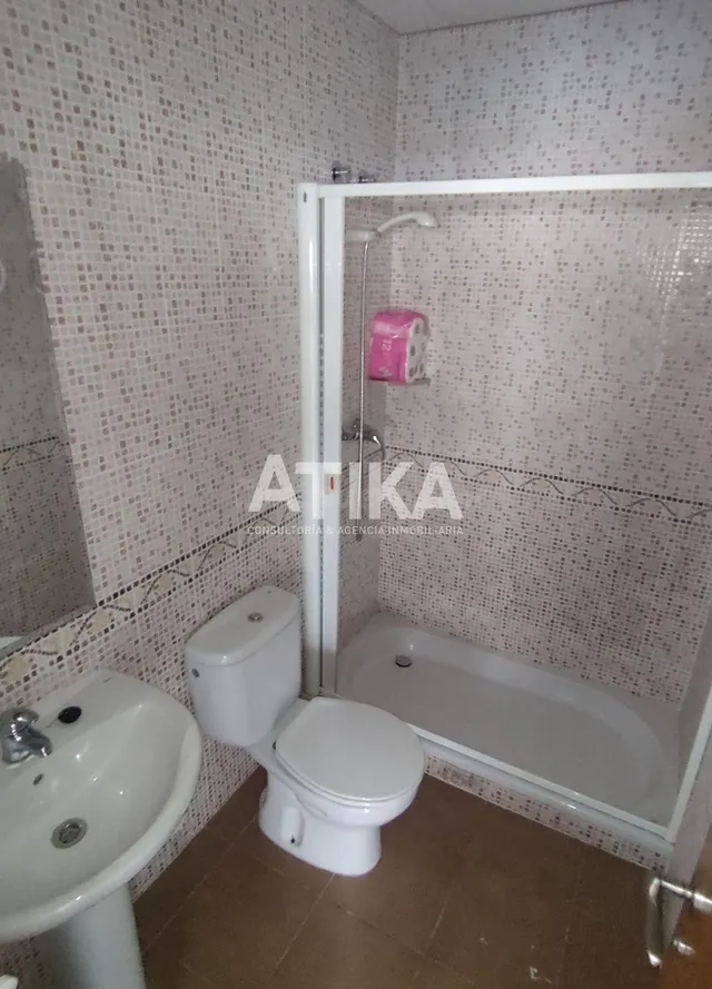 VENTA O ALQUILER DE LOCAL EN PLANTA BAJA TOTALMENTE ACONDICI - foto 4