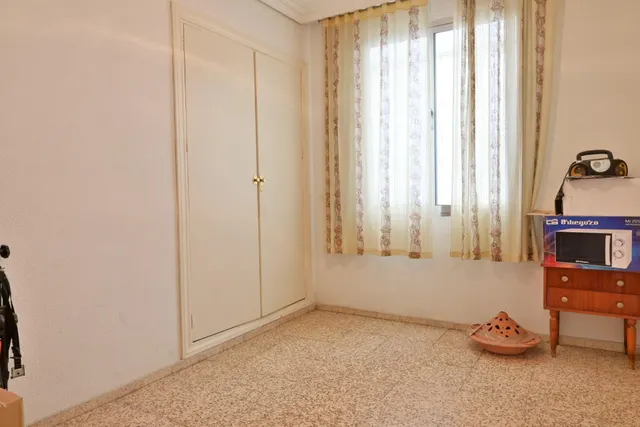 Piso de Renta libre en venta de cuatro dormitorios con terraza zona Parque Alcosa — 13
