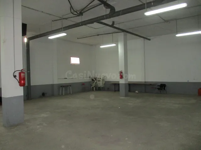 Local comercial 270m² en alquiler - PUERTOLLANO - foto 2