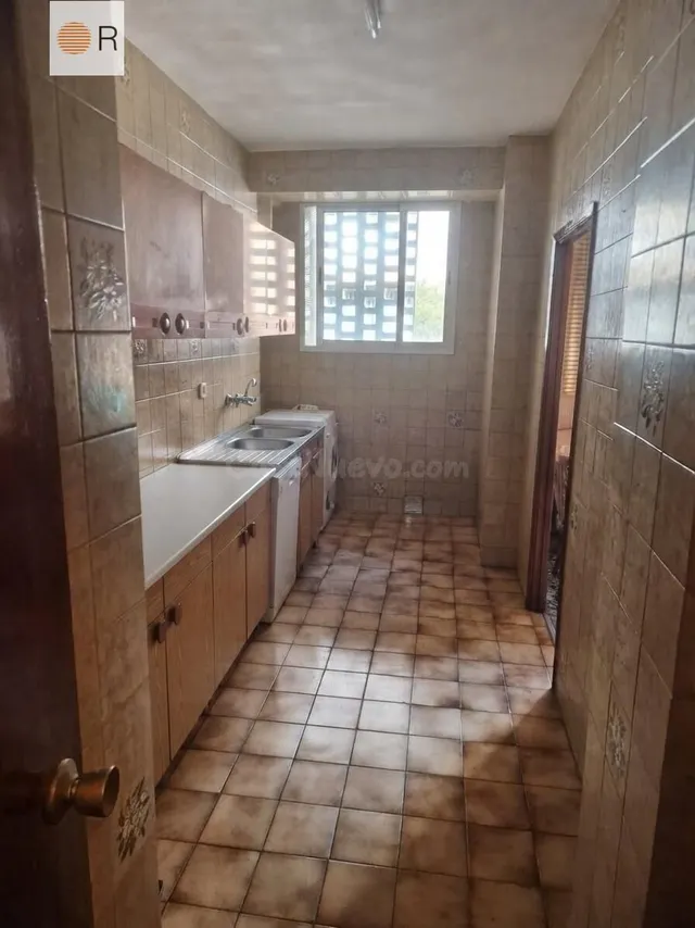 Piso de 3 dormitorios con ascensor, haciendo esquina en zona Avda Barcelona — 5