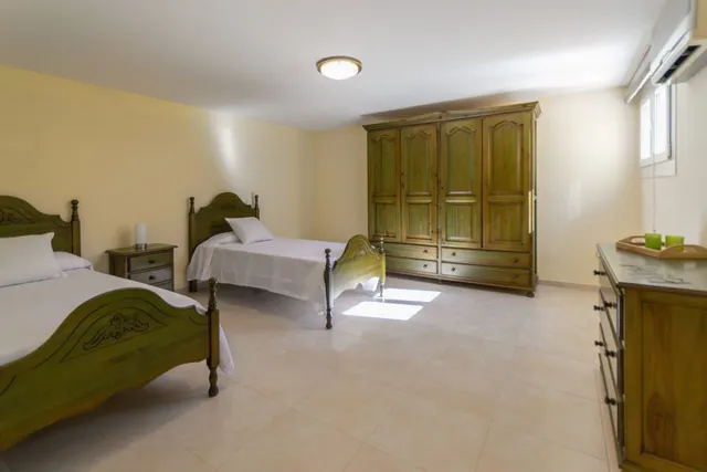 Magnifica villa de 347m2, situada a 1ª línea de mar — 20