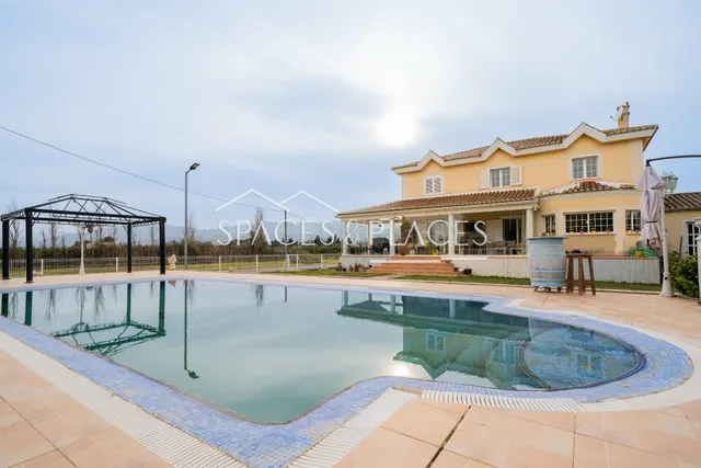 Se vende terreno de 10 400 m2 con dos casas y un huerto de n - foto 2